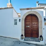 Villa Patitiri Traditional House With Hot Tub