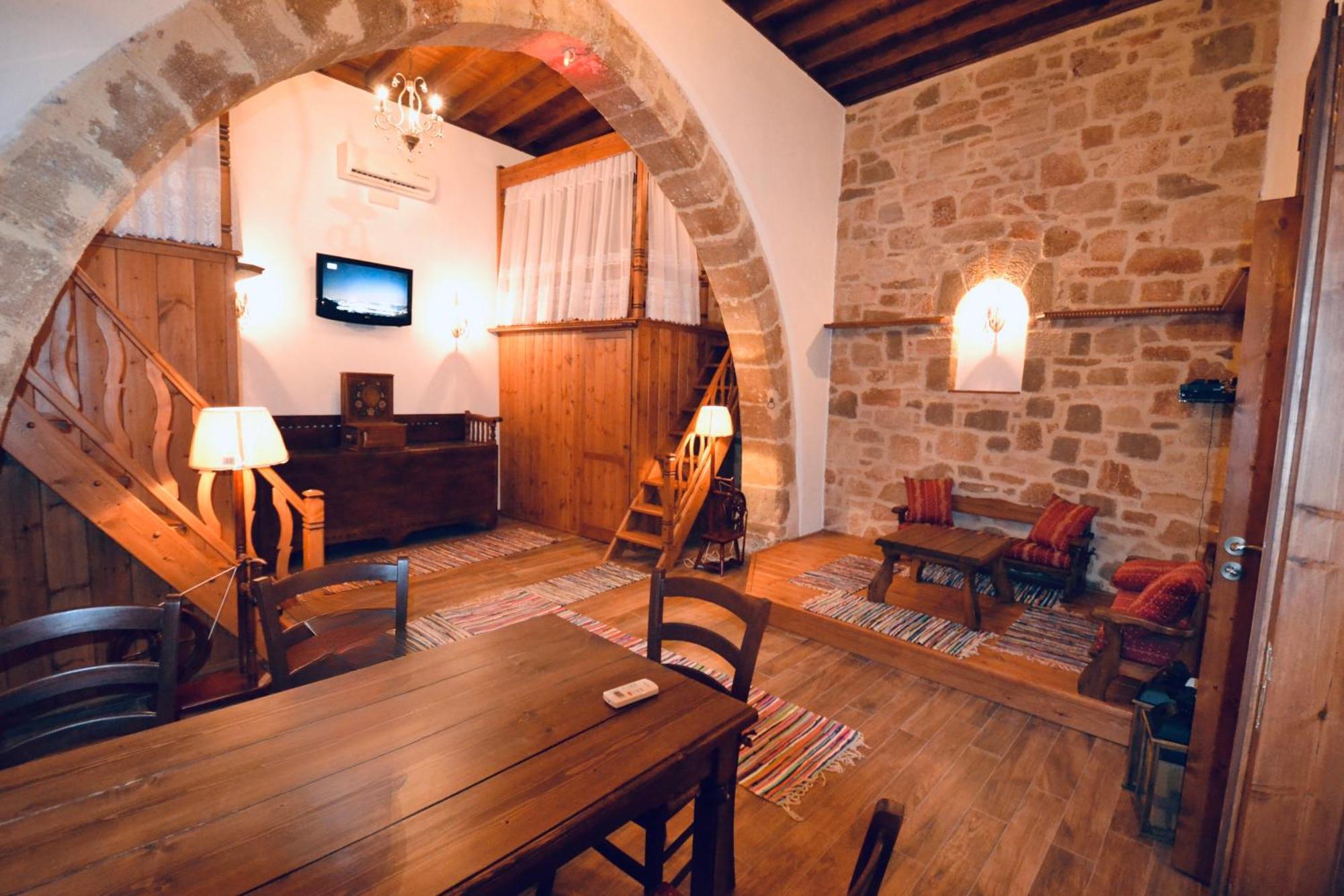 Patitiri Traditional House With Hot Tub